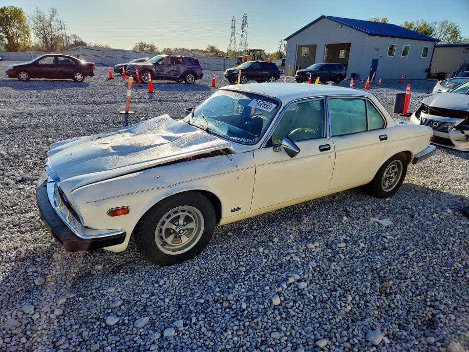 1983 JAGUAR XJ6