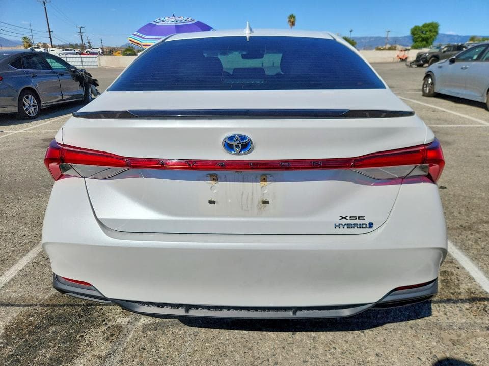 2019 TOYOTA AVALON HYBRID XSE 6