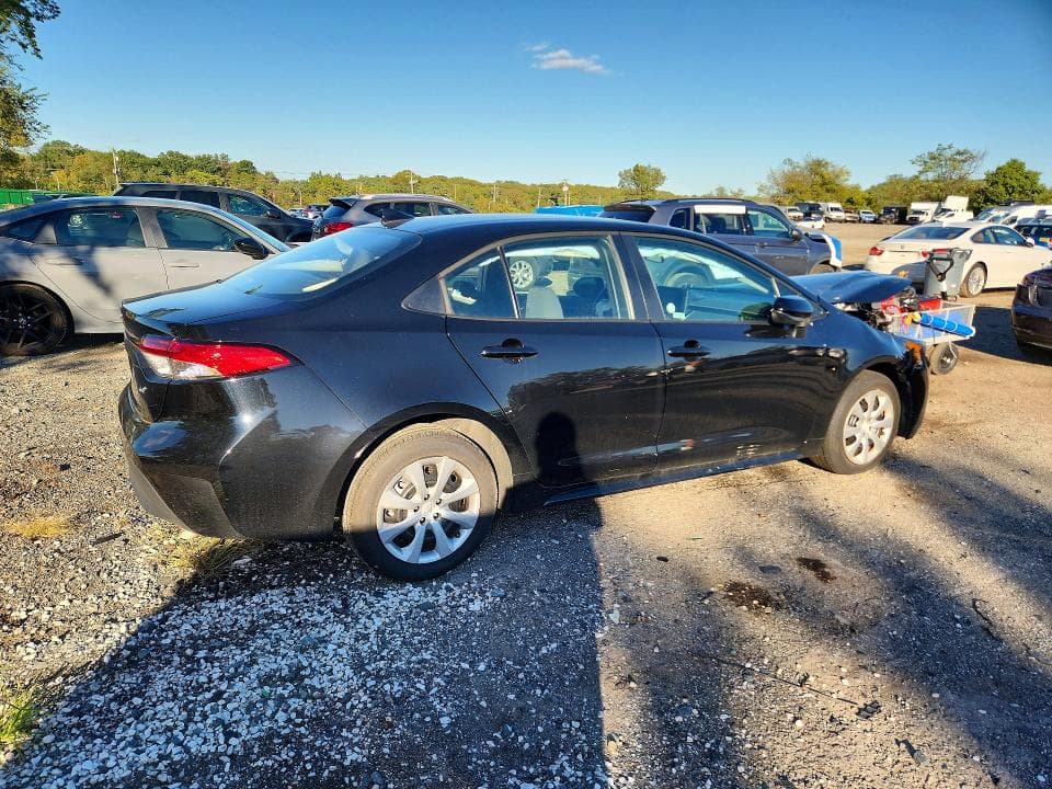 2026 TOYOTA COROLLA LE 3