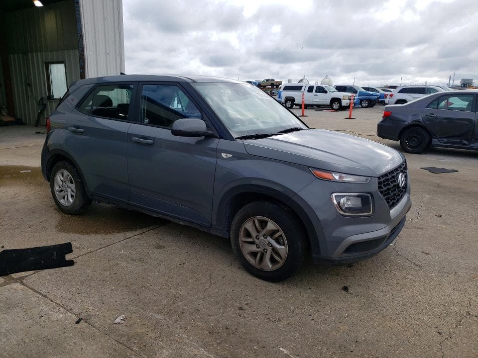 2021 HYUNDAI VENUE SE 4