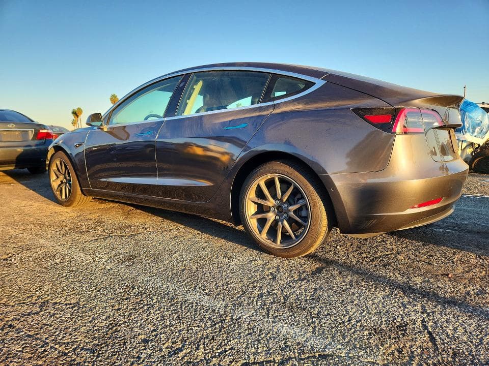 2020 TESLA MODEL 3 2
