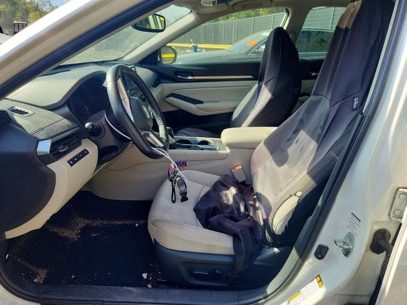 2019 NISSAN ALTIMA SV 7