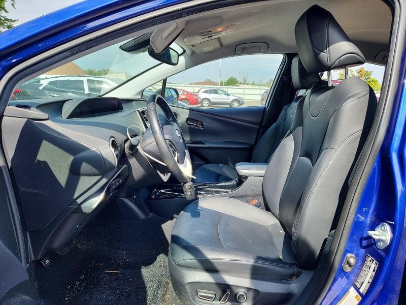 2017 TOYOTA PRIUS FOUR 7