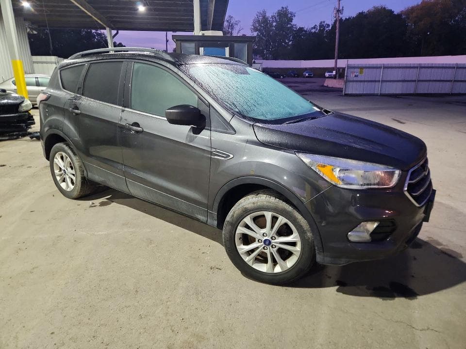2018 FORD ESCAPE SE 4