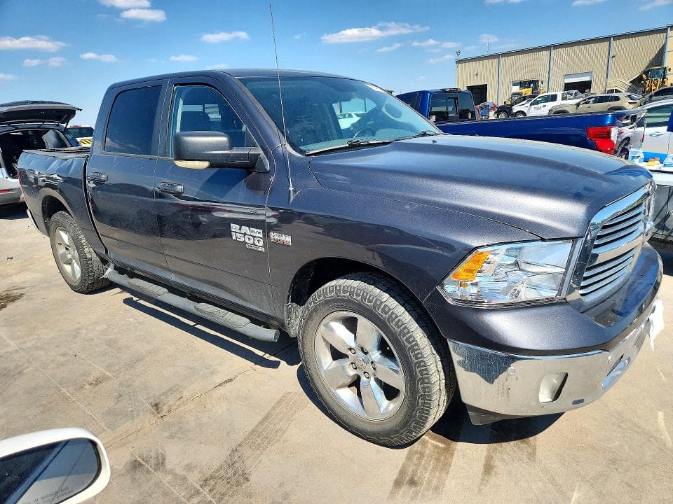 2019 RAM 1500 CLASSIC SLT 4
