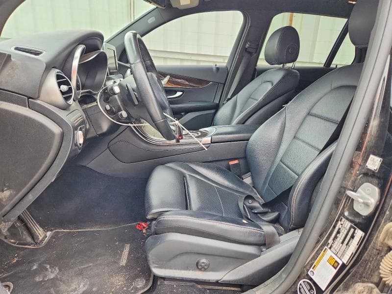 2017 MERCEDES-BENZ GLC 300 7