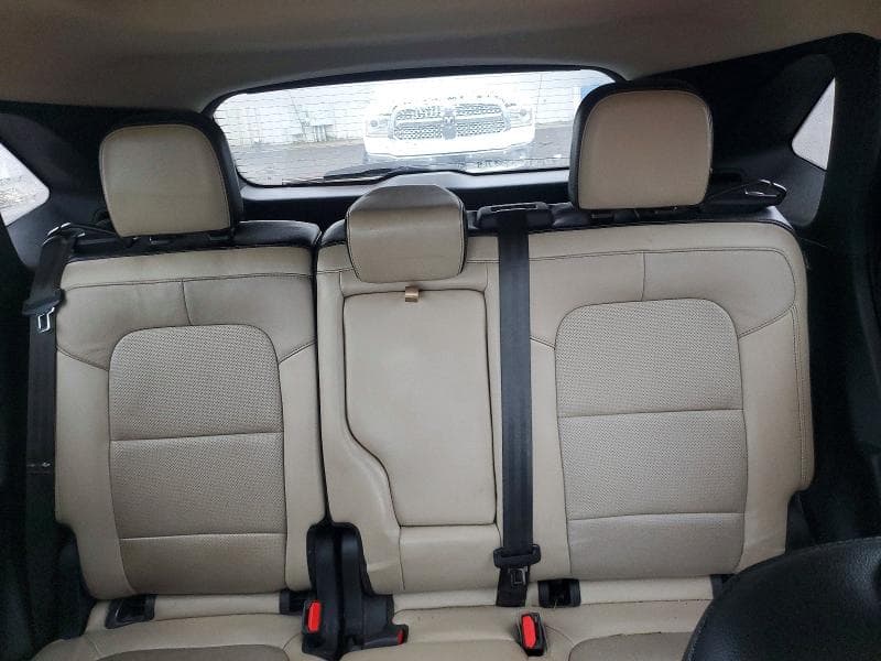 2020 FORD ESCAPE TITANIUM 10