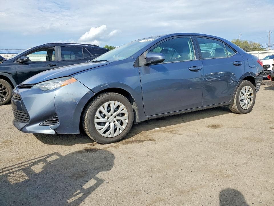 2017 TOYOTA COROLLA LE - 1