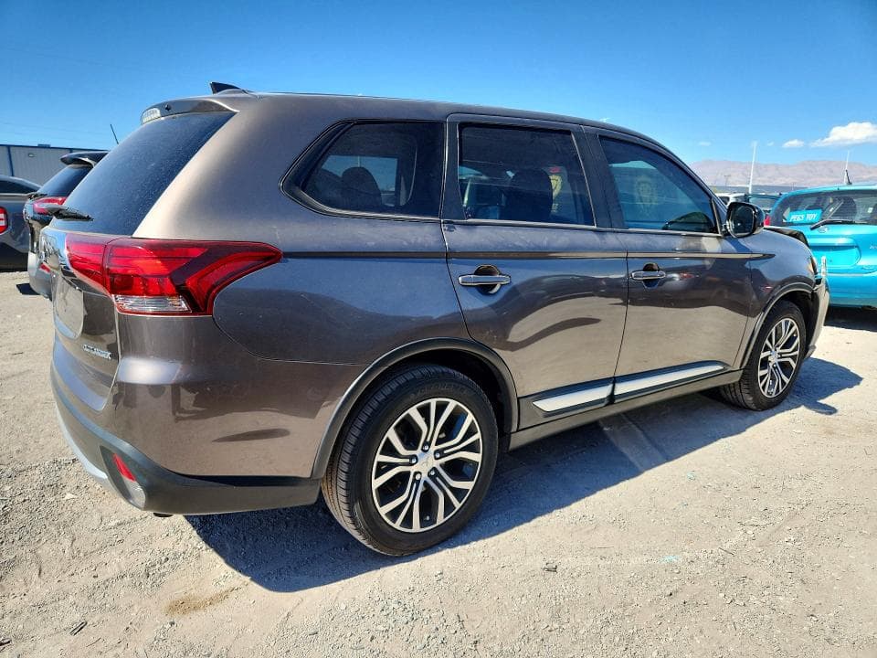 2017 MITSUBISHI OUTLANDER ES 3