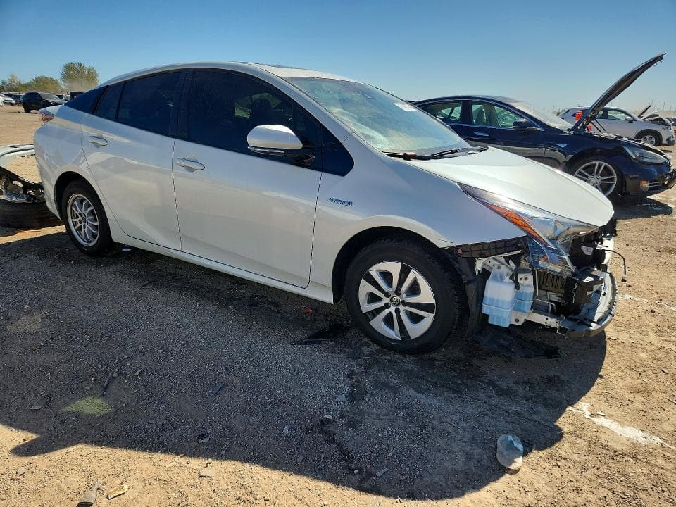 2018 TOYOTA PRIUS THREE 4