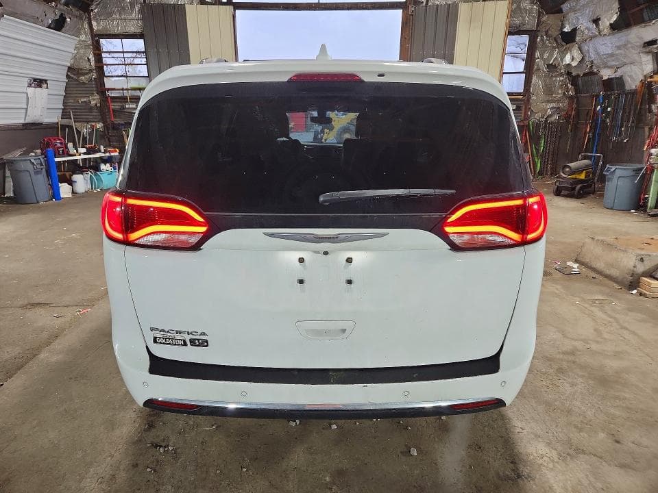 2020 CHRYSLER PACIFICA TOURING L 6