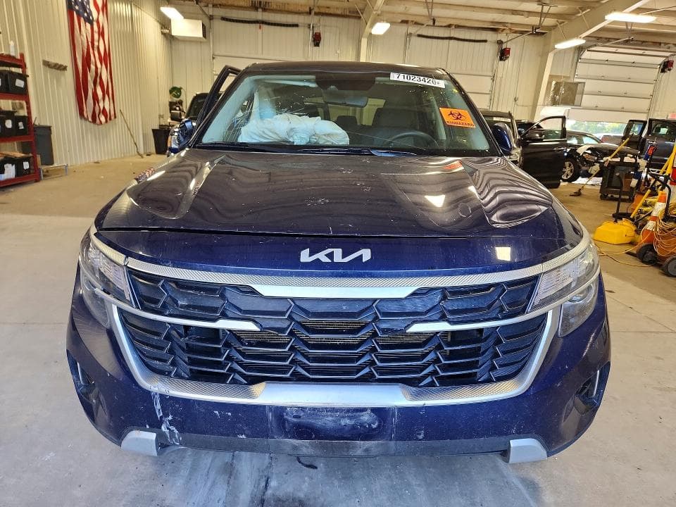 2025 KIA SELTOS LX 5