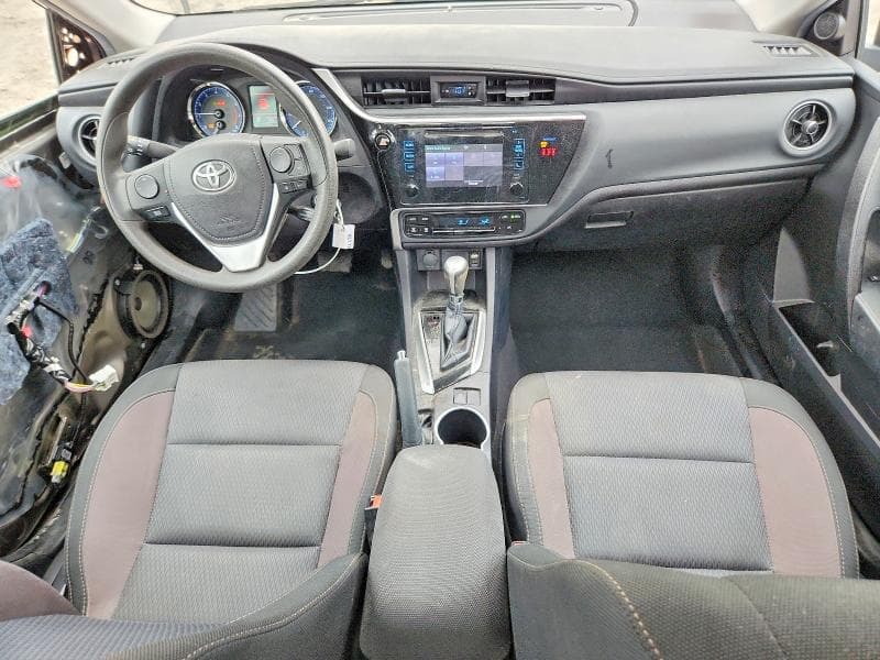 2019 TOYOTA COROLLA LE 8