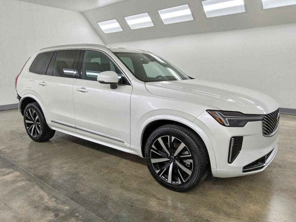 2025 VOLVO XC90 CORE 4