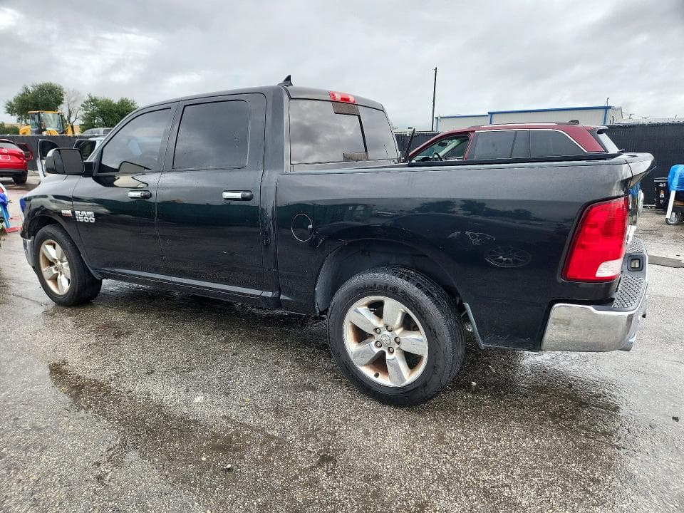 2017 RAM 1500 SLT 2