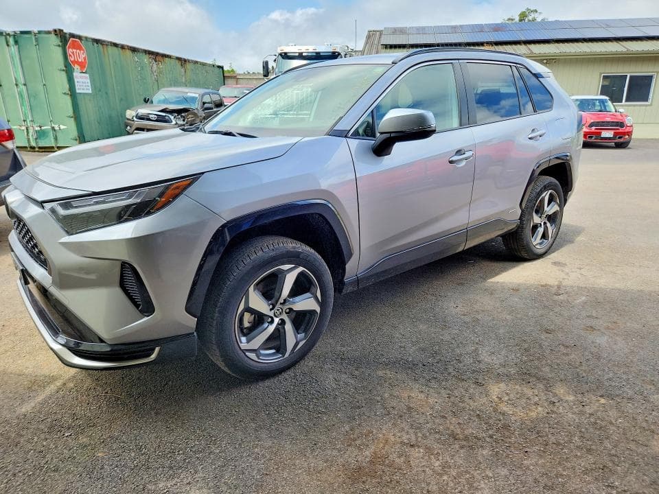 2025 TOYOTA RAV4 SE