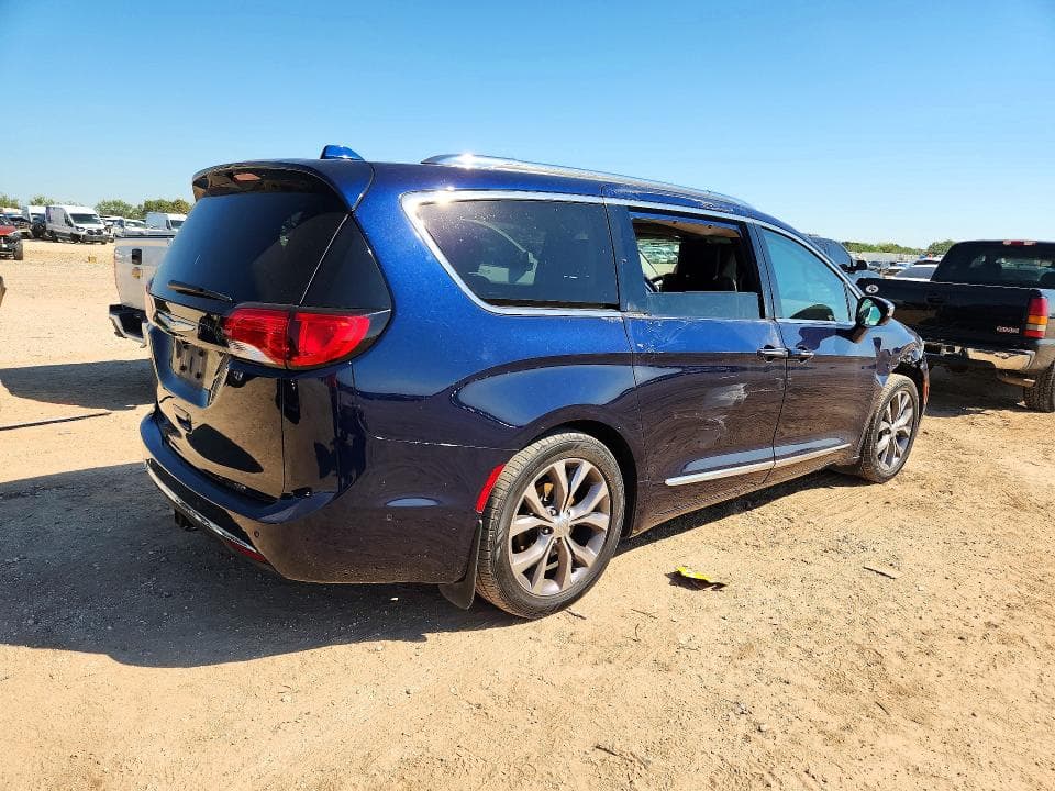 2018 CHRYSLER PACIFICA LIMITED 3
