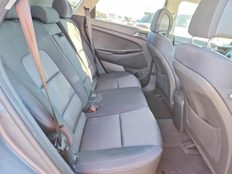 2017 HYUNDAI TUCSON SE 11