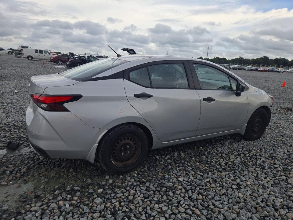 2020 NISSAN VERSA S 3