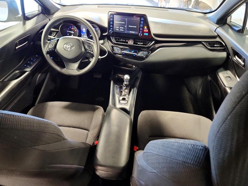 2019 TOYOTA C-HR LE 8