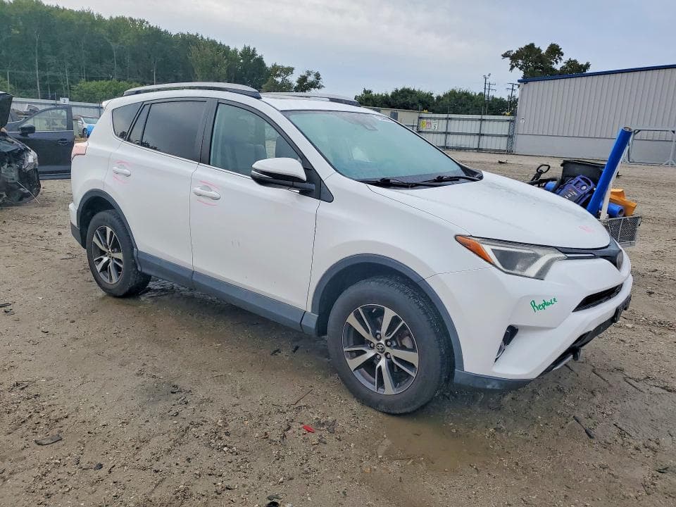 2018 TOYOTA RAV4 XLE 4