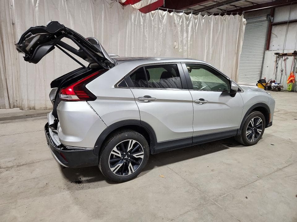2026 MITSUBISHI ECLIPSE CROSS SE 3