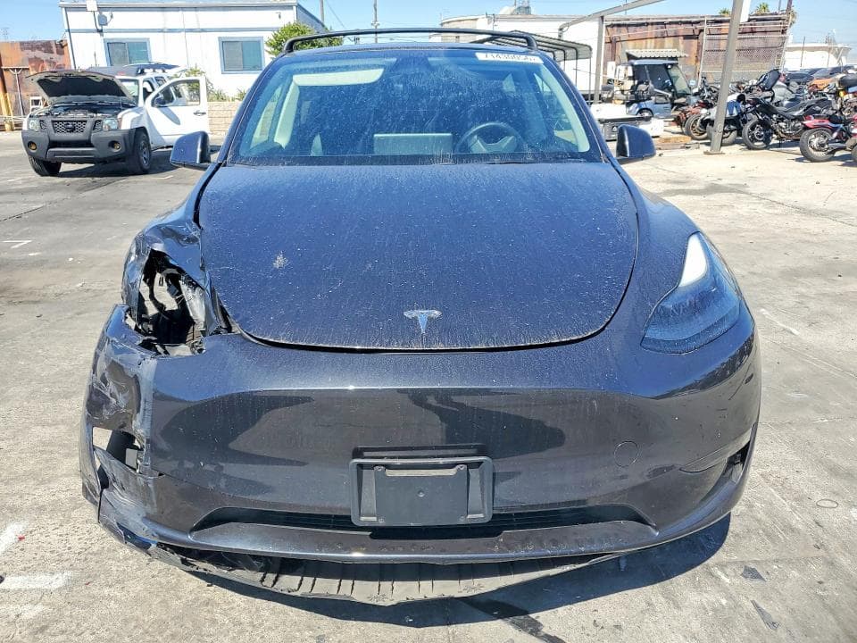 2024 TESLA MODEL Y 5