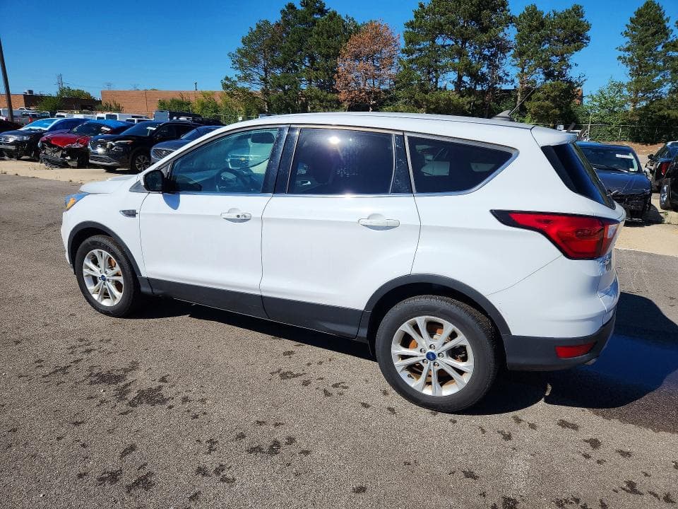 2019 FORD ESCAPE SE 2