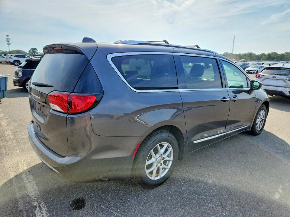 2020 CHRYSLER PACIFICA TOURING L 3