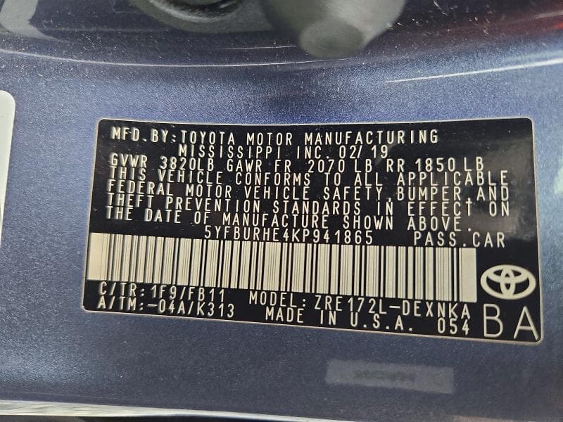 2019 TOYOTA COROLLA LE 12