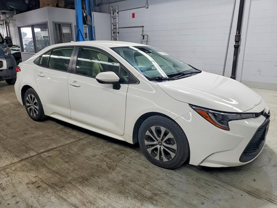 2022 TOYOTA COROLLA LE 4