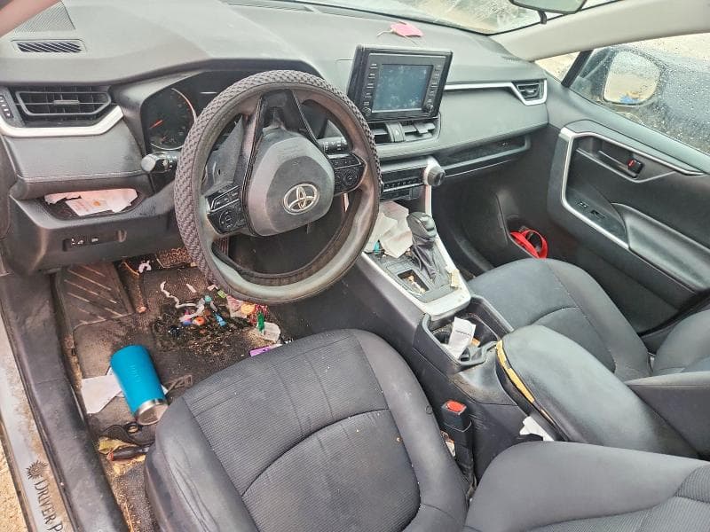 2019 TOYOTA RAV4 LE 8