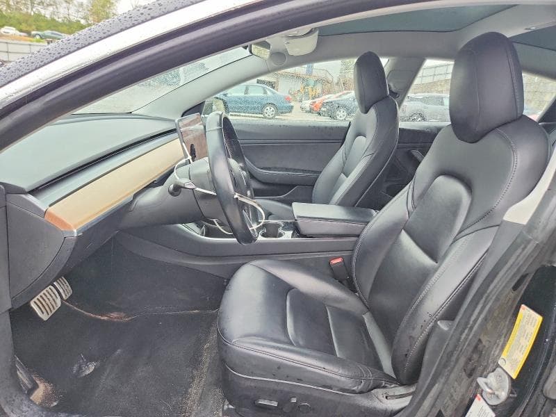 2018 TESLA MODEL 3 7