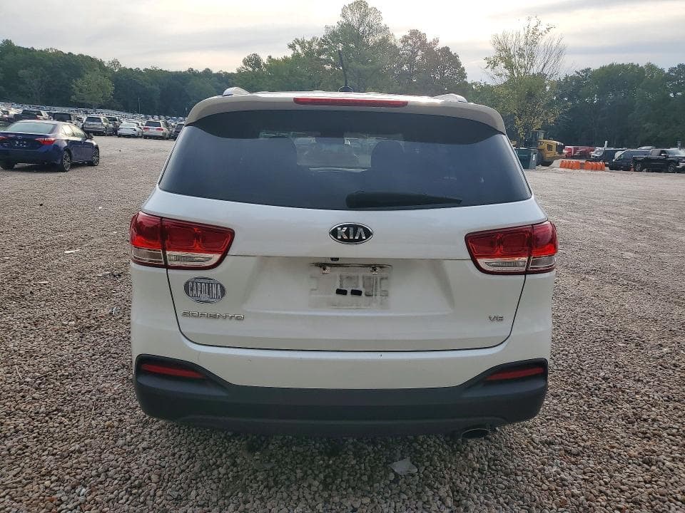 2018 KIA SORENTO LX V6 6