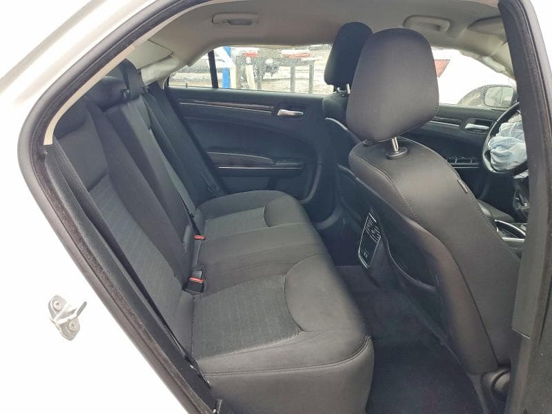 2018 CHRYSLER 300 TOURING 10