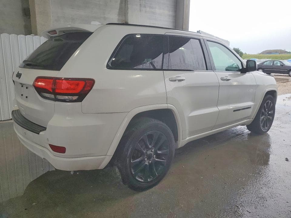2019 JEEP GRAND CHEROKEE LAREDO 3