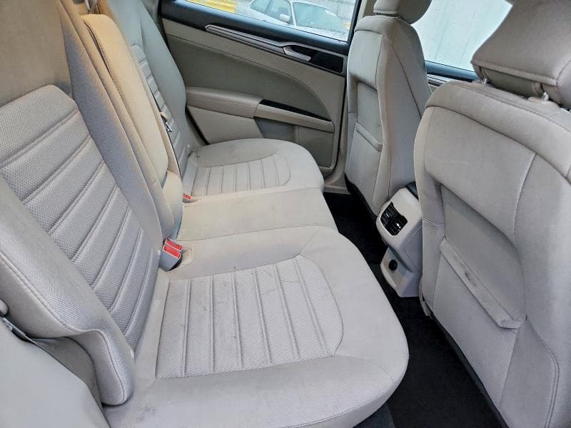 2019 FORD FUSION SE 10