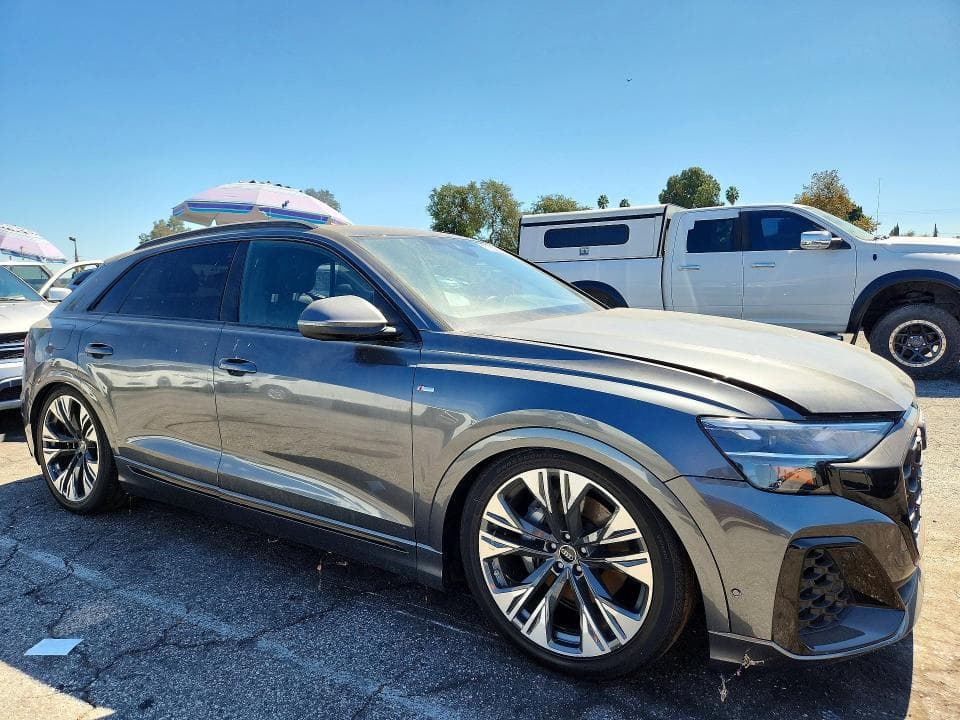2025 AUDI Q8 PREMIUM PLUS S-LINE 4
