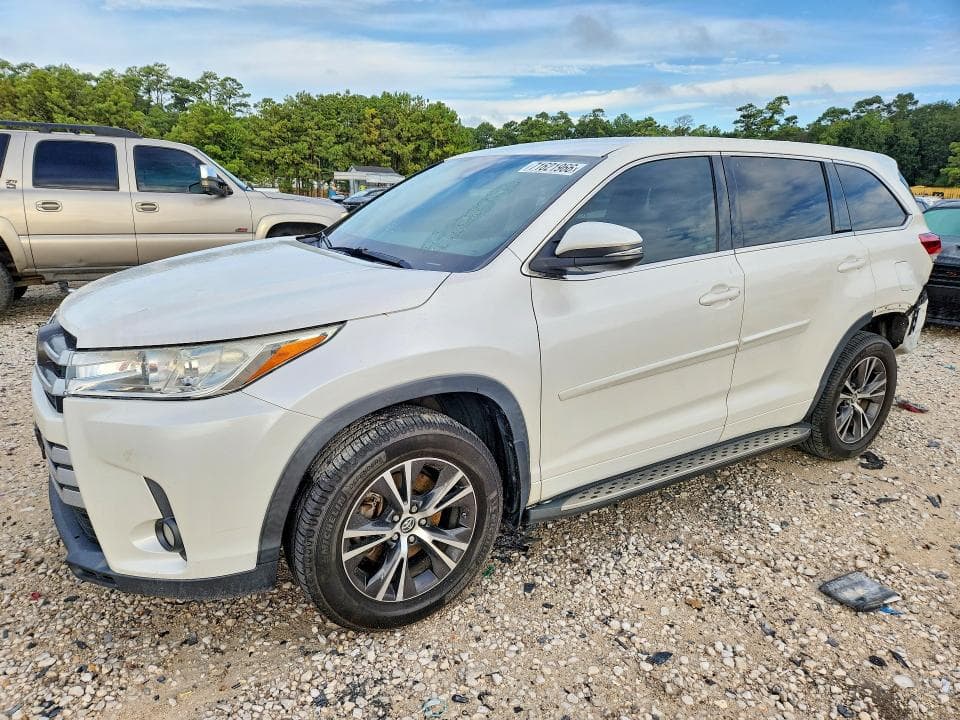 2018 TOYOTA HIGHLANDER LE PLUS - 1