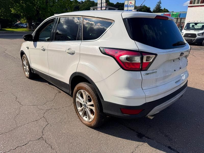 2017 FORD ESCAPE SE 3