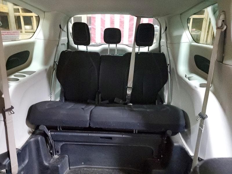2023 CHRYSLER VOYAGER LX 10