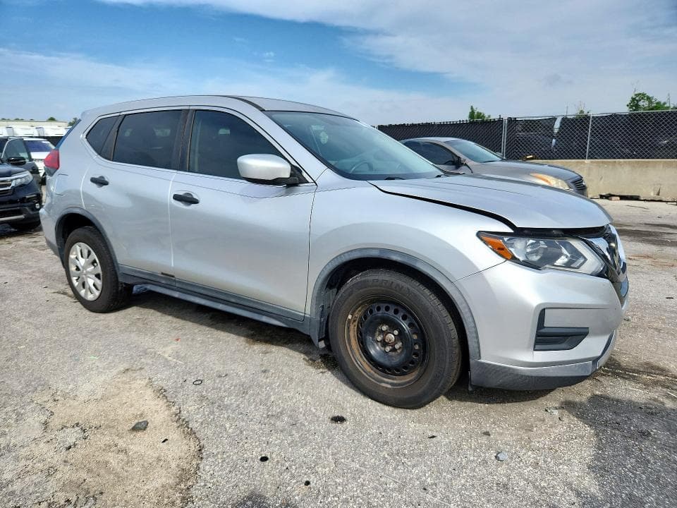 2018 NISSAN ROGUE S 4