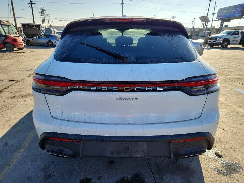 2024 PORSCHE MACAN 6