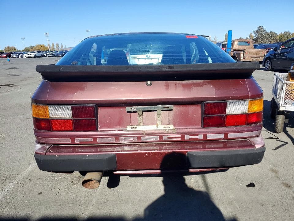 1984 PORSCHE 944 6