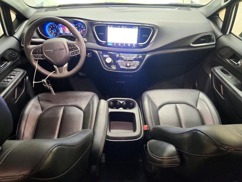 2025 CHRYSLER PACIFICA SELECT 8