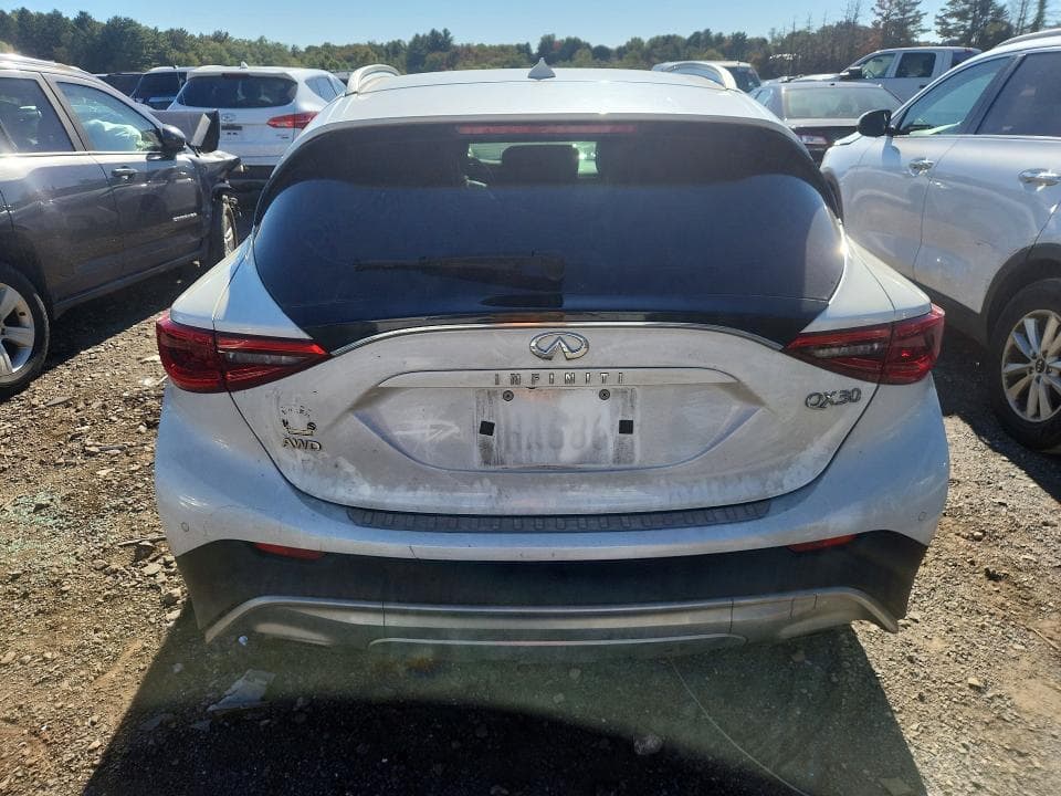 2017 INFINITI QX30 PREMIUM 6