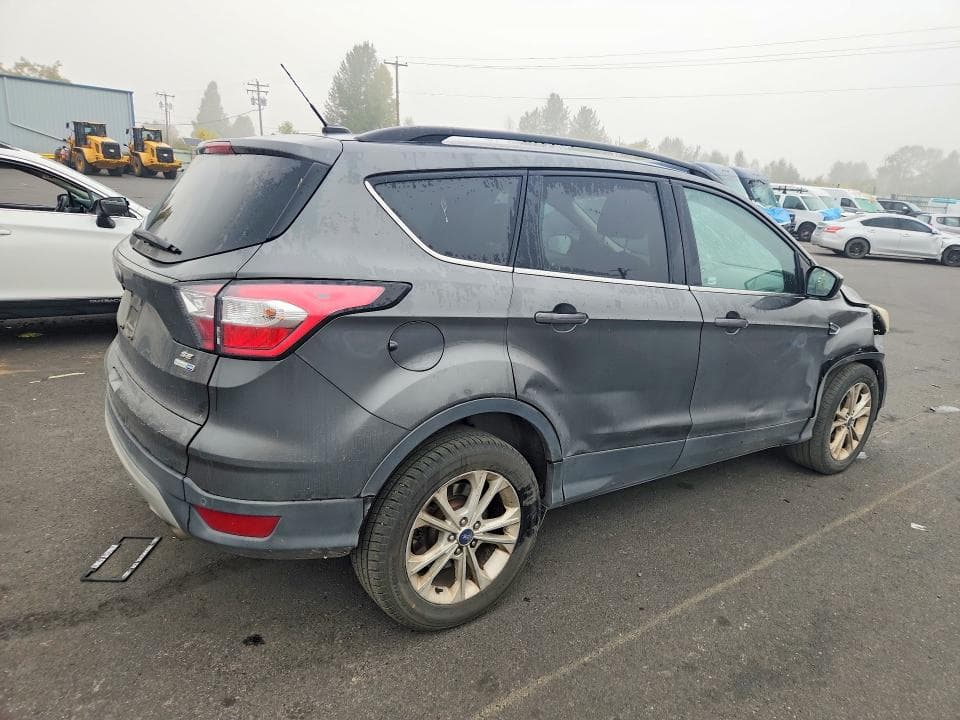 2017 FORD ESCAPE SE 3
