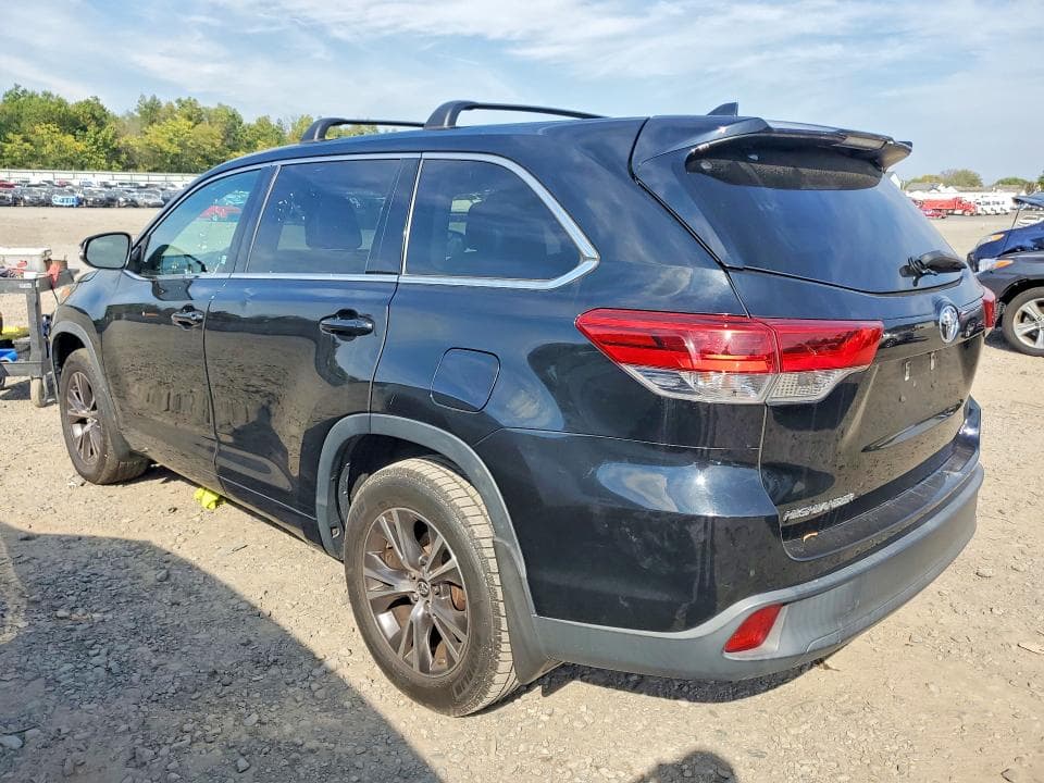 2018 TOYOTA HIGHLANDER LE PLUS 2