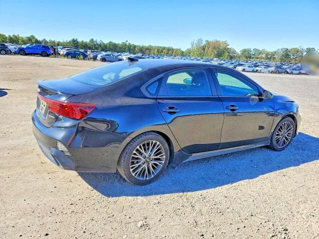 2022 KIA FORTE GT LINE 3