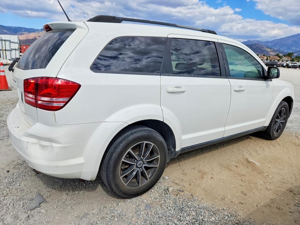 2018 DODGE JOURNEY SE 3